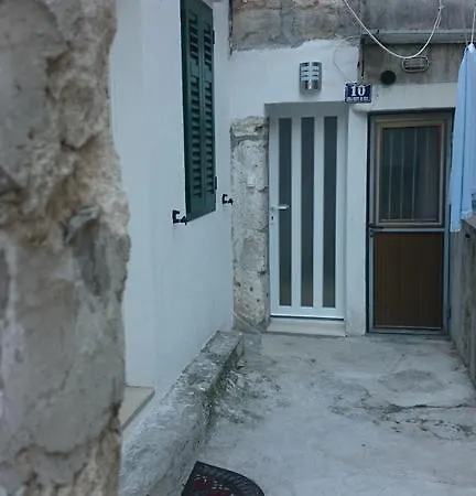 Apartment Karmen Split